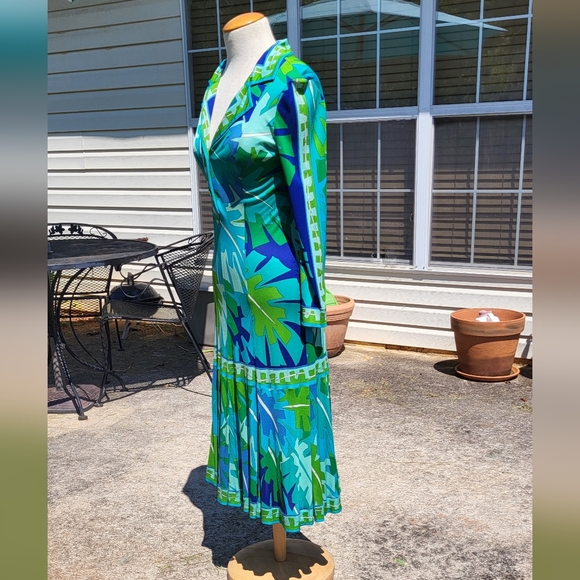 Exquisitely Chic Vintage Emilio Pucci Silk Jersey Dress - Picture 4 of 8